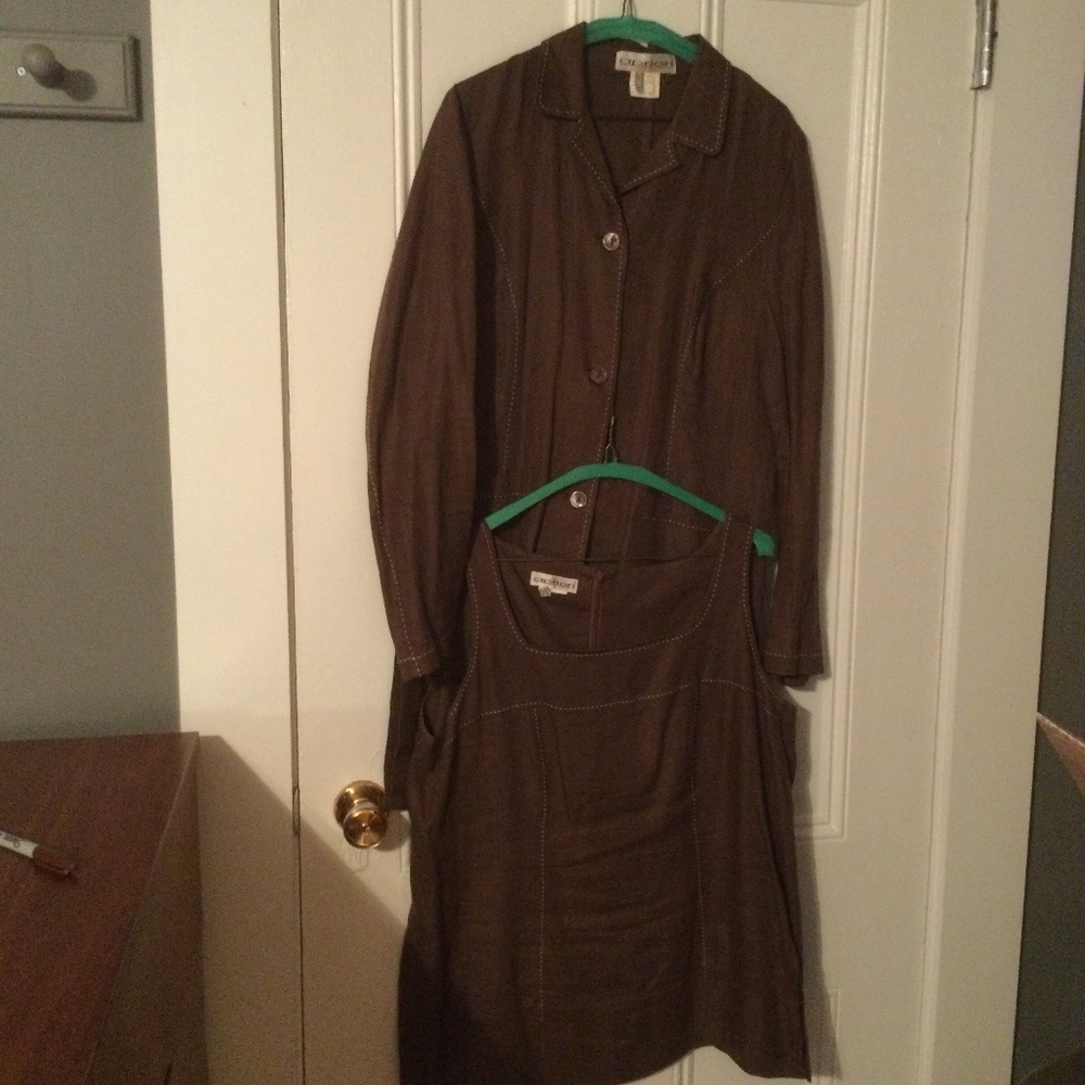 Apriori 100% Linen Brown with White Stitching Tank & Blazer Set